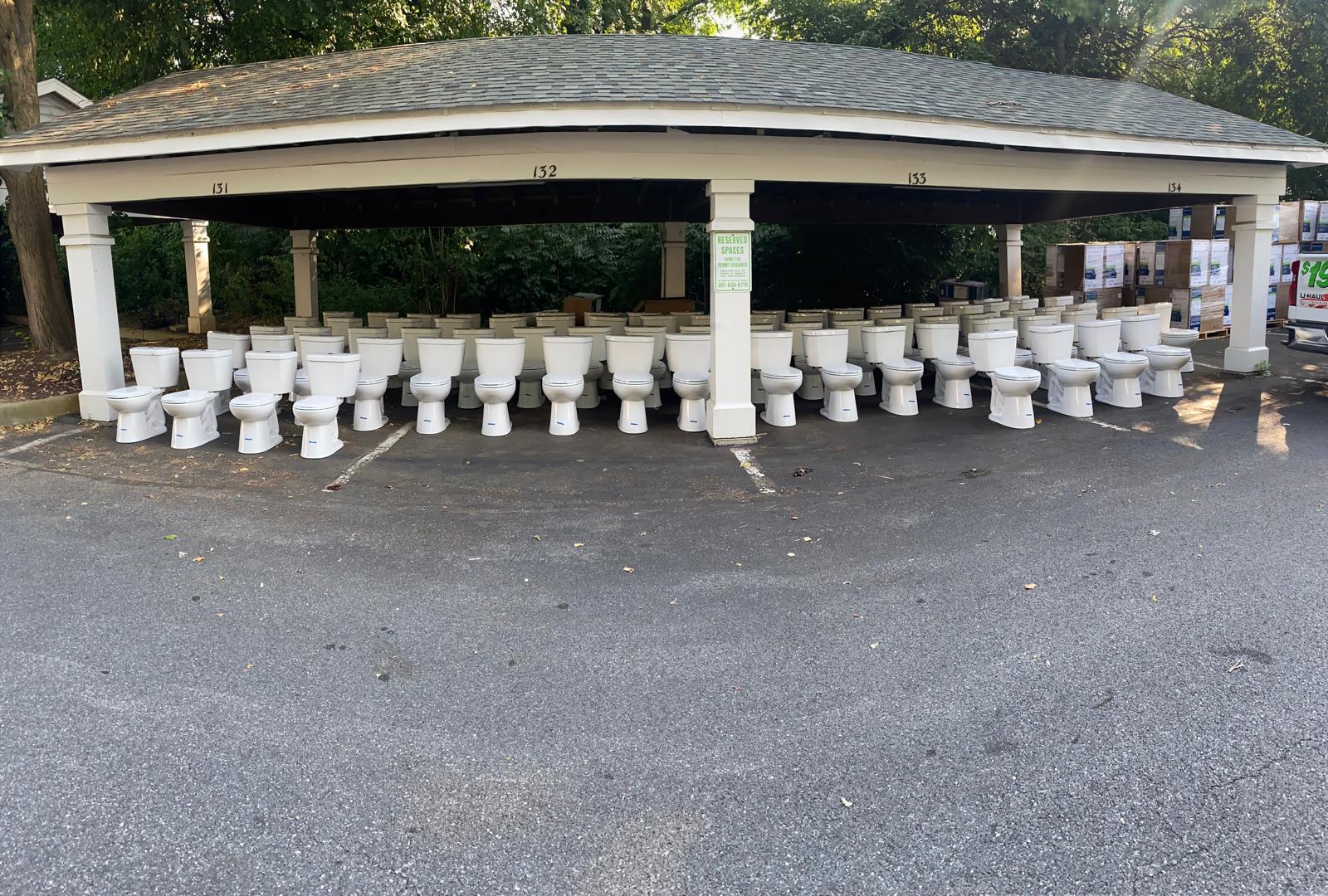 Large-scale toilet replacement project at multifamily property